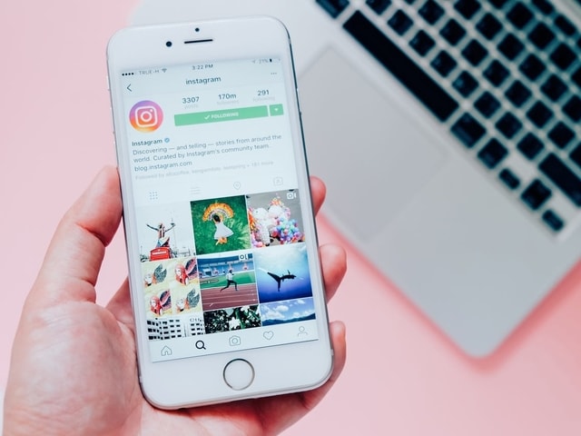 Instagram, Twitter, TikTok